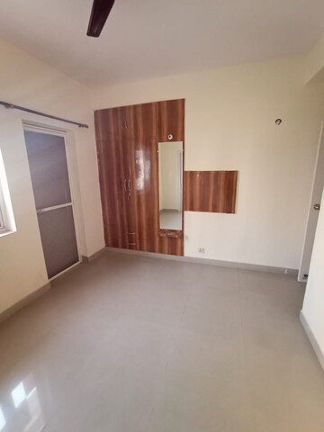 Room in 3 BHK Builder Floor at Sarfabad Village – for Sale