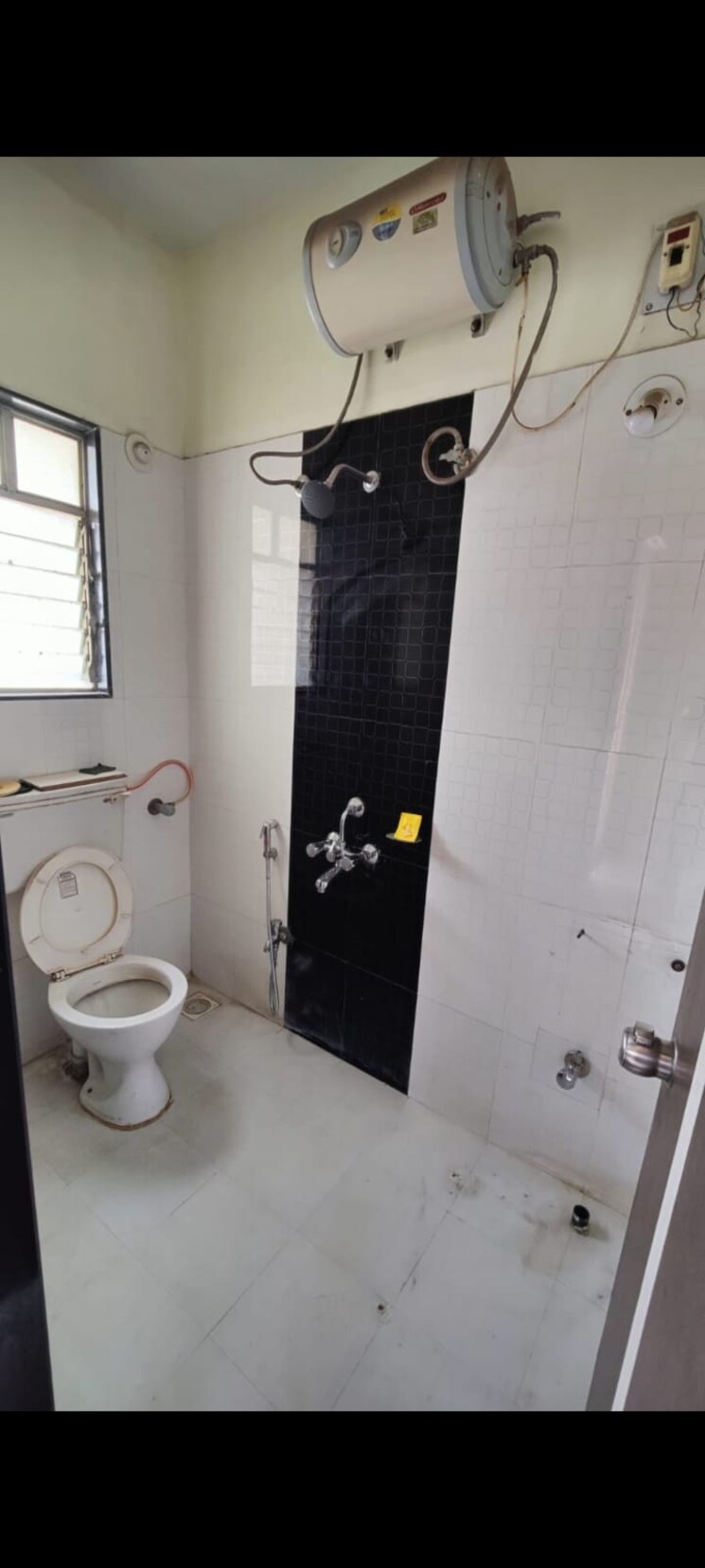 Bathroom, yamuna-apartments-bibwewadi 2 Bedroom 850 Sq.Ft. Apartment In Bibwewadi Pune 7770374