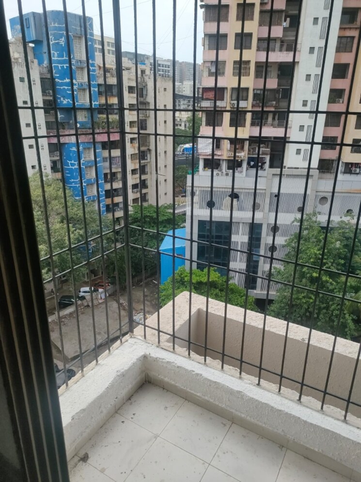 Balcony, dlh-orchid 2 Bedroom 900 Sq.Ft. Apartment In Andheri West Mumbai 7770490