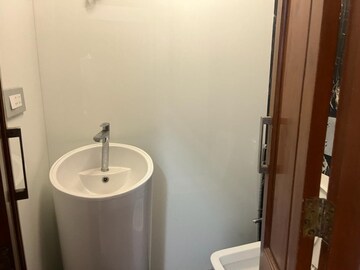 Bathroom in 2 BHK Apartment at DLH Orchid, Andheri West – for Sale
