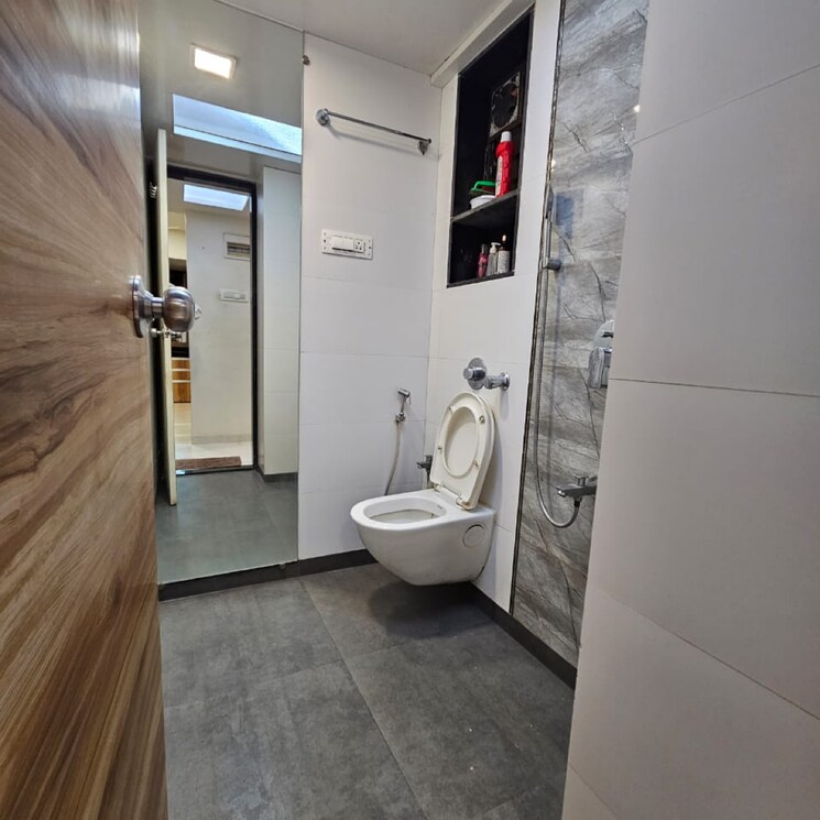 Bathroom, olive-chs-borivali 2 Bedroom 680 Sq.Ft. Apartment In Saibaba Nagar Mumbai 7770637