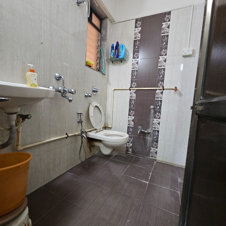 Bathroom, olive-chs-borivali 2 Bedroom 680 Sq.Ft. Apartment In Saibaba Nagar Mumbai 7770637