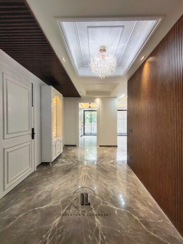 Building Lobby in 4 BHK Builder Floor at SS Southend Floors, South City 2 – for Sale