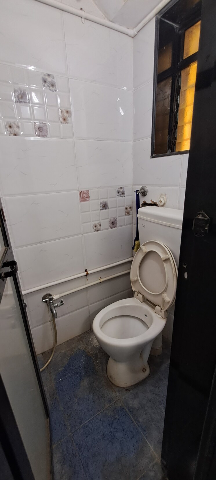 Attached Bathroom, ek-siddhi-chs-kolbad-road 1 Bedroom 600 Sq.Ft. Apartment In Khopat Thane 7771259