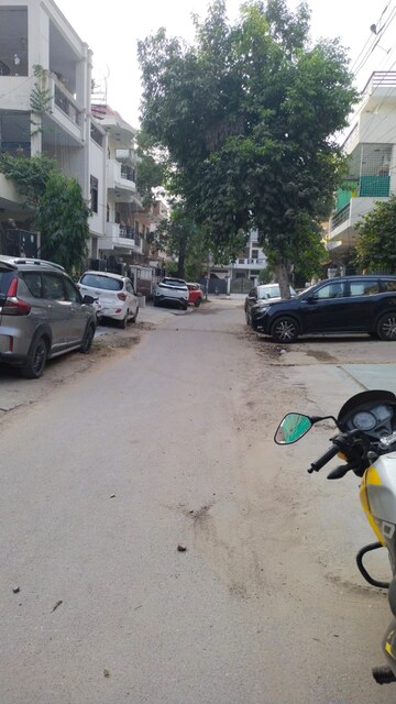 Parking in 5 BHK Villa at Palam Vihar Residents Association, Palam Vihar – for Sale