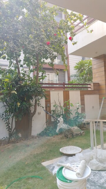 Balcony in 5 BHK Villa at Palam Vihar Residents Association, Palam Vihar – for Sale