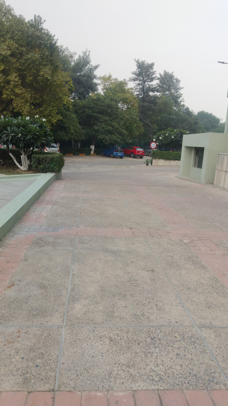  Parking, ansal-celebrity-homes 3.5 Bedroom 2474 Sq.Ft. Apartment In Sector 2 Gurgaon 7771167