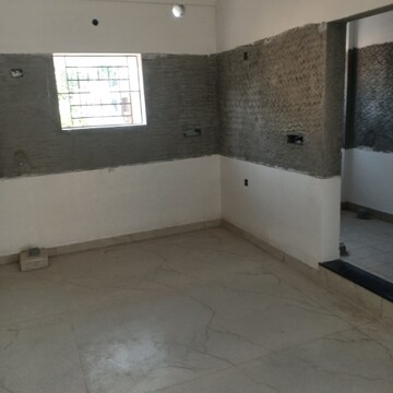 Room in 5 BHK Apartment at Gandhi Bazar – for Sale