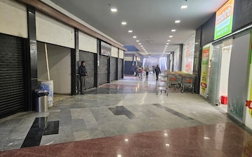 Shop For Rent in Galaxy Blue Sapphire Plaza, Sector 4 Greater Noida