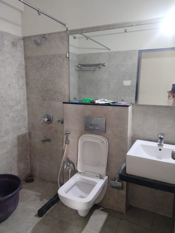Bathroom, lokhandwala-octacrest 2 Bedroom 1090 Sq.Ft. Apartment In Kandivali East Mumbai 7771354