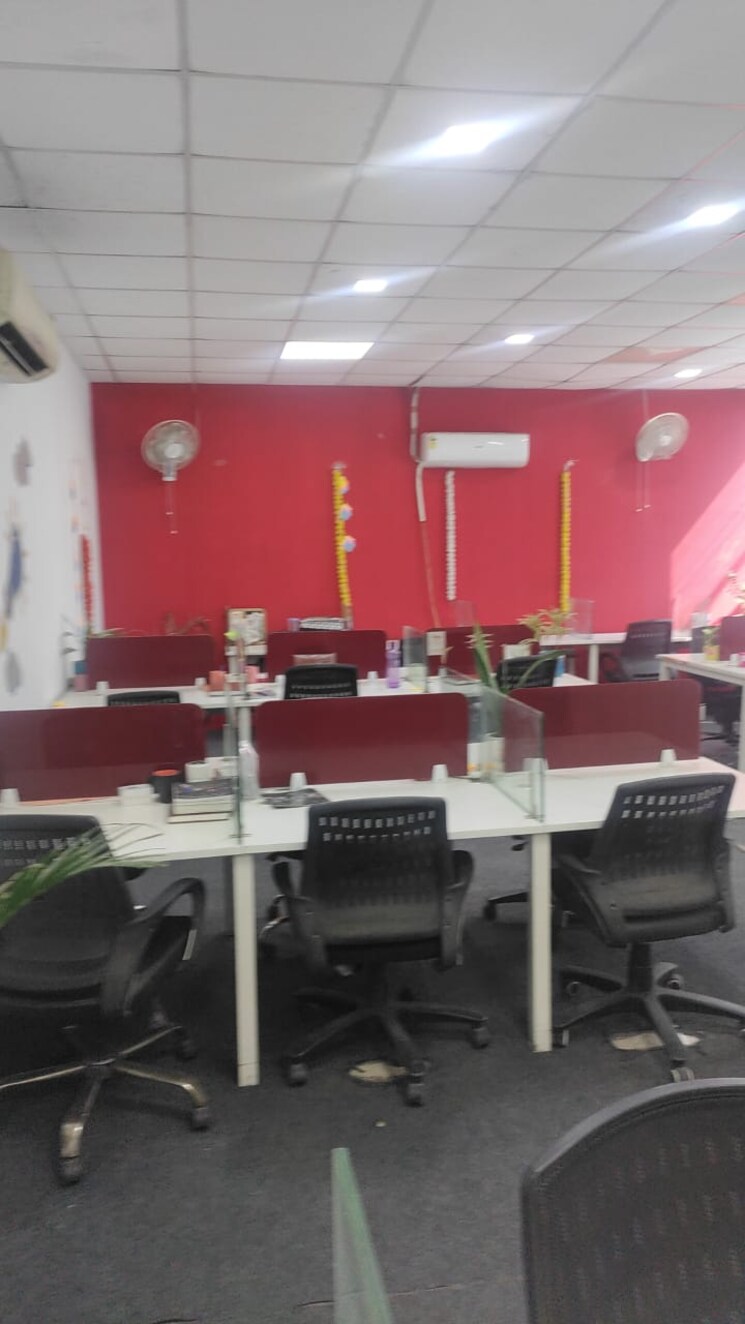 Team Area, sector 63 Commercial Office Space 1150 Sq.Ft. In Sector 63 Noida 7771367