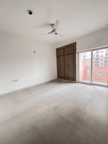 रेसिडेंशियल बिल्डर फ्लोर वर्ग फुट फॉर रेंट इन द्वारका मोर दिल्ली  7771372