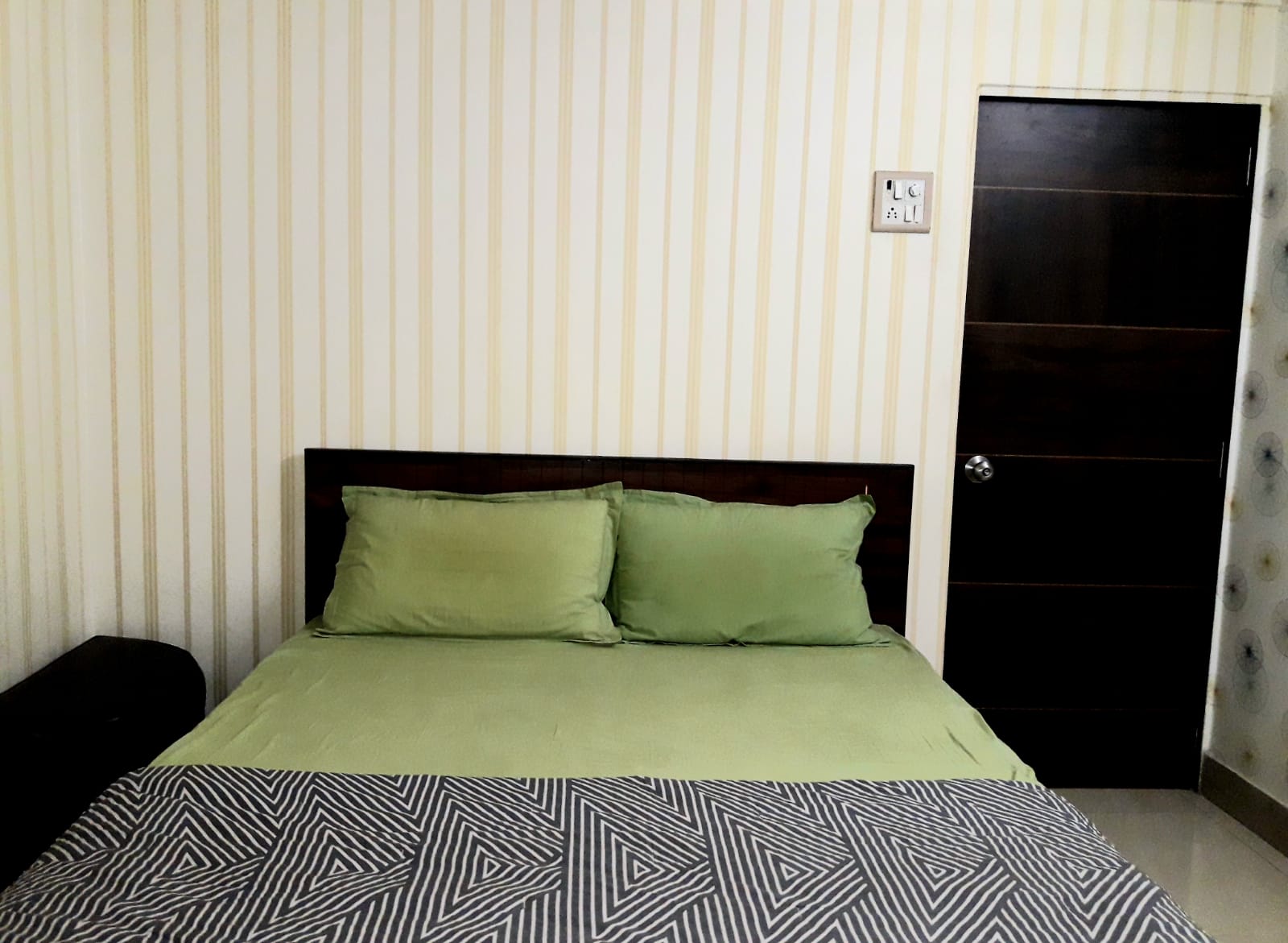 1.5 BHK + Pooja Room,Study Room,Extra Room Apartment For Sale in Gangeshwar Tower