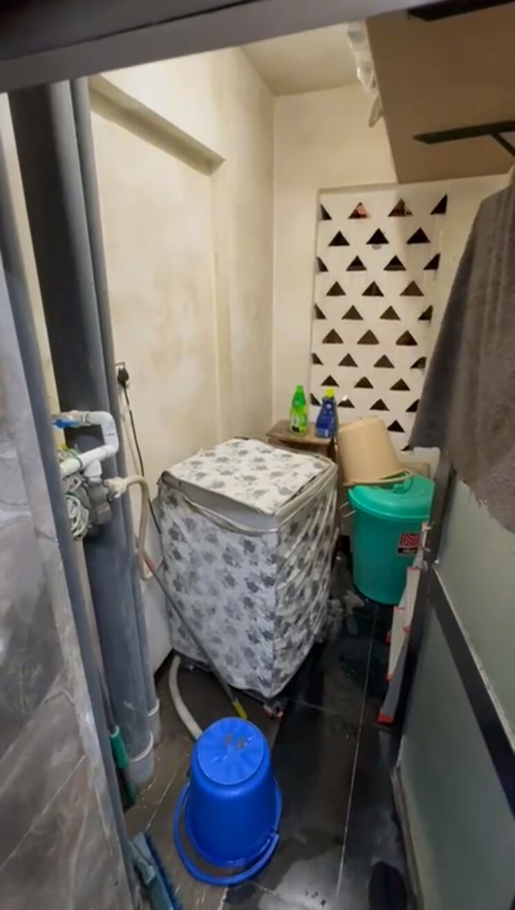 Bathroom, royal-manor 2 Bedroom 615 Sq.Ft. Apartment In Bandra West Mumbai 7771479