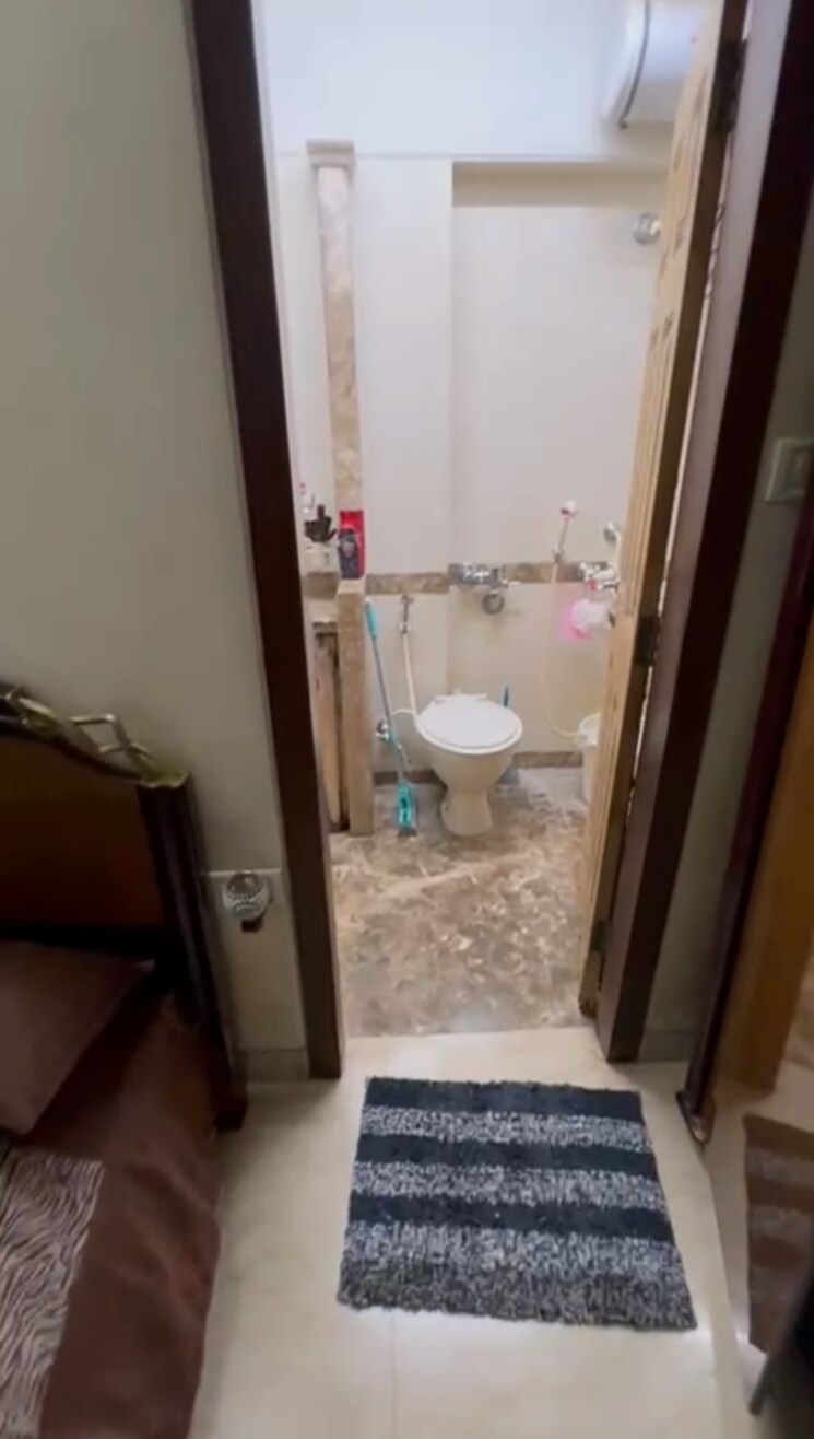 Bathroom, royal-manor 2 Bedroom 615 Sq.Ft. Apartment In Bandra West Mumbai 7771479