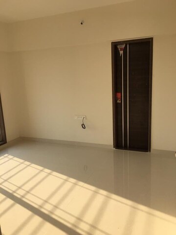 Room in 2 BHK Apartment at Fenkin Belleza, Kasarvadavali – for Sale