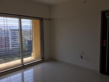 Room in 2 BHK Apartment at Fenkin Belleza, Kasarvadavali – for Sale