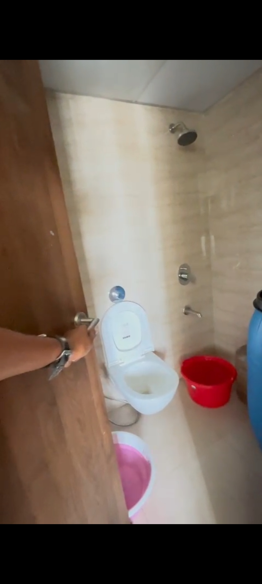 1 BHK 650 Sq.Ft. Apartment in Sunteck West World