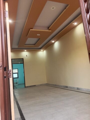 Room in 3 BHK Independent House at Modipuram – for Sale