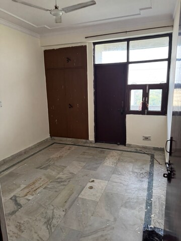 रेसिडेंशियल फ्लैट वर्ग फुट फॉर रेंट इन सेक्टर 11 द्वारका दिल्ली  7771638