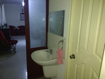 Bathroom in 3 BHK Apartment at Marine Drive – for Sale