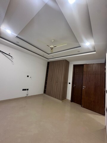 Room in 3 BHK Builder Floor at Saket – for Sale