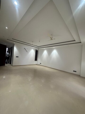 Room in 3 BHK Builder Floor at Saket – for Sale
