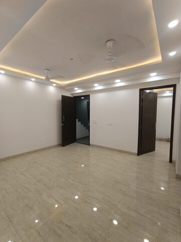Room in 3 BHK Builder Floor at Saket – for Sale