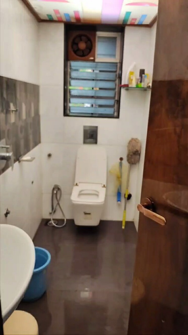 Bathroom, sierra-towers 2 Bedroom 780 Sq.Ft. Apartment In Kandivali East Mumbai 7771433