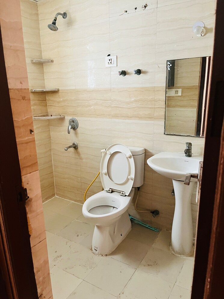 Bathroom, supertech-ecociti 2 Bedroom 890 Sq.Ft. Apartment In Sector 137 Noida 7771884