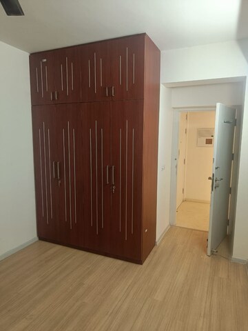 Bedroom in 3.5 BHK Apartment at DLF The Skycourt, Sector 86 – for Sale