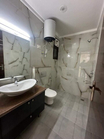 Master Bedroom in 4 BHK Builder Floor at Saket – for Sale
