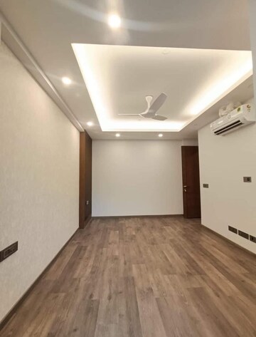 Room in 4 BHK Builder Floor at Saket – for Sale