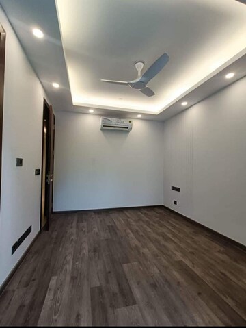 Room in 4 BHK Builder Floor at Saket – for Sale