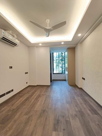 Room in 4 BHK Builder Floor at Saket – for Sale