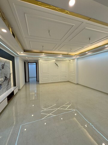 Master Bedroom in 4 BHK Builder Floor at Saket – for Sale