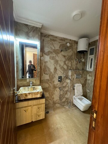 Master Bedroom in 4 BHK Builder Floor at Saket – for Sale