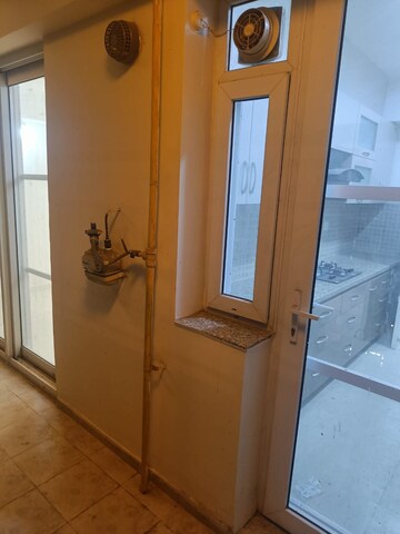 Room in 3.5 BHK Apartment at DLF The Skycourt, Sector 86 – for Sale