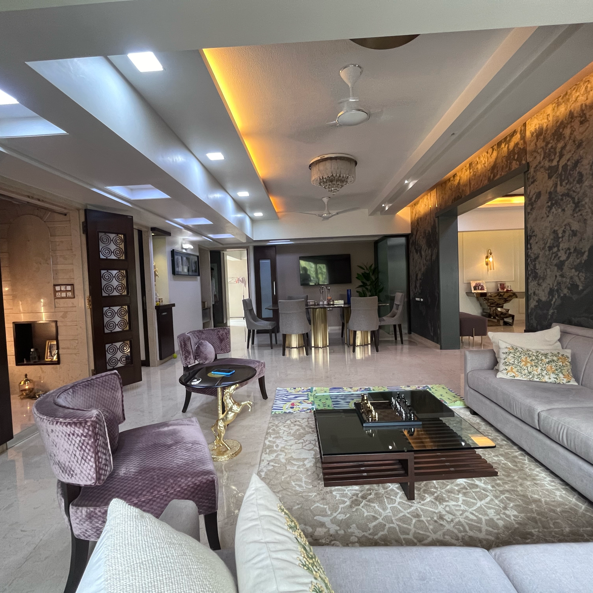 6 BHK + Pooja Room,Servant Room Apartment For Sale in Highland Park Lokhandwala