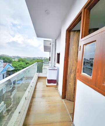 1 BHK Apartment For Rent in Saket