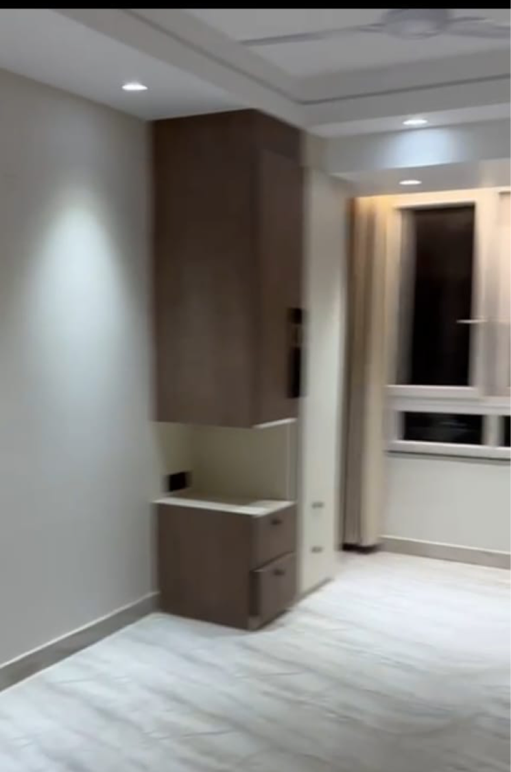 Room, sector 52 3 Bedroom 1311 Sq.Ft. Apartment In Sector 52 Gurgaon 7772520