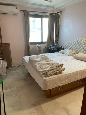 Bedroom in 2 BHK Apartment at Lokhandwala Zahra, Worli – for Rent