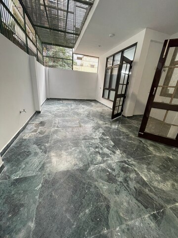 Room in 3 BHK Builder Floor at SS Mayfield Gardens, Mayfield Garden – for Sale