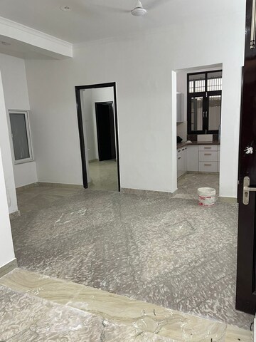 Room in 3 BHK Builder Floor at SS Mayfield Gardens, Mayfield Garden – for Sale