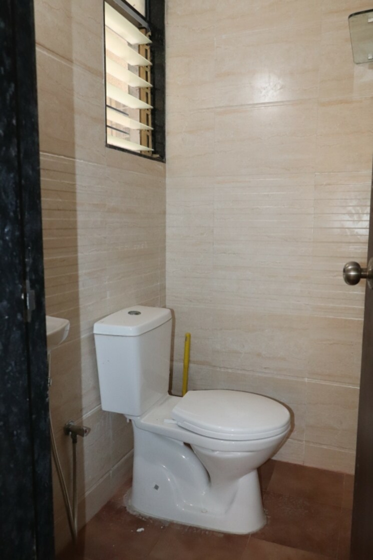 Bathroom, qn-greens-phase-2 1 Bedroom 625 Sq.Ft. Apartment In Taloja Navi Mumbai 7772877
