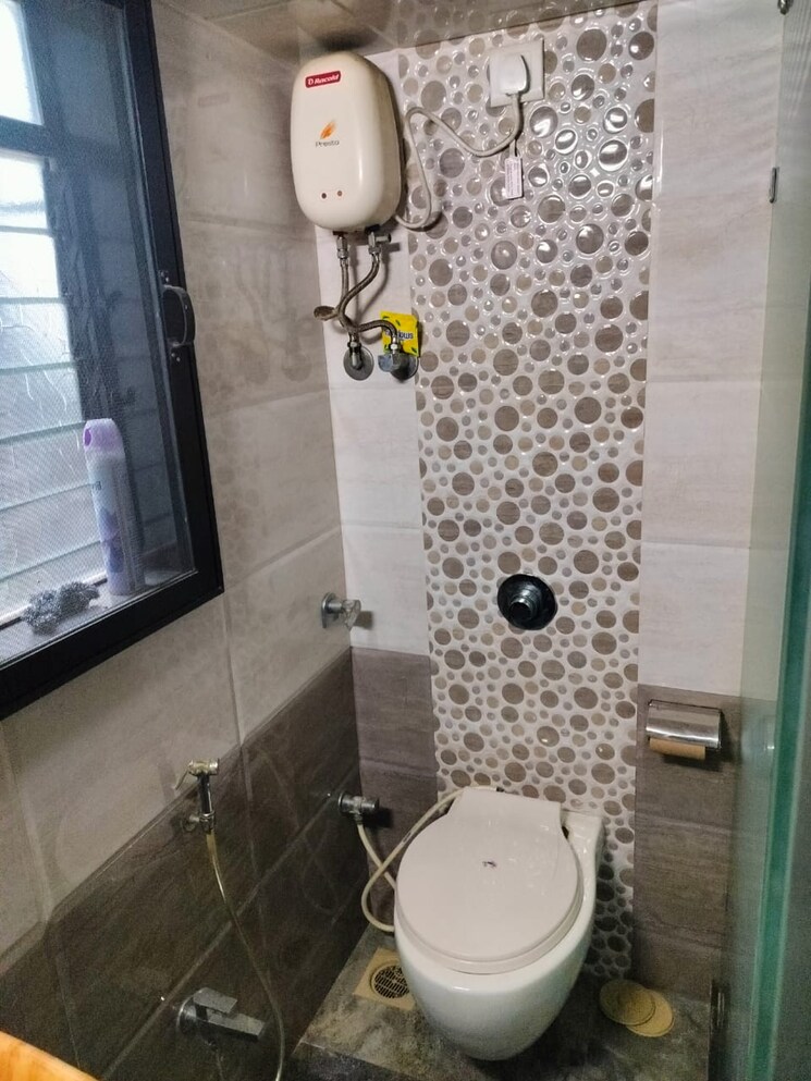 Bathroom, gagangiri-florence 1 Bedroom 440 Sq.Ft. Apartment In Dahisar West Mumbai 7772932