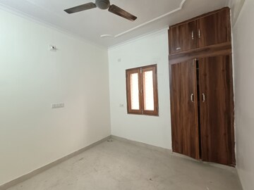 Room in 2 BHK Builder Floor at Vikas Puri – for Rent