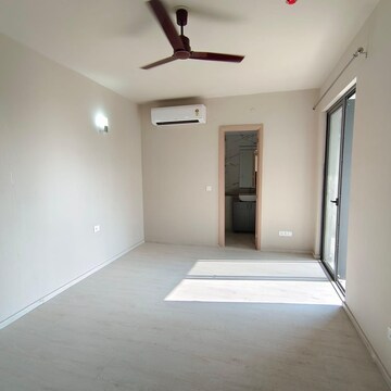 Room in 3 BHK Apartment at Pareena Coban Residences, Sector 99a – for Sale