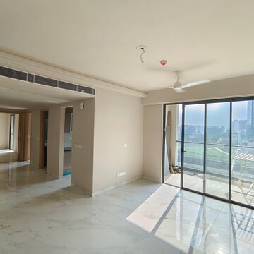 Room in 3 BHK Apartment at Pareena Coban Residences, Sector 99a – for Sale