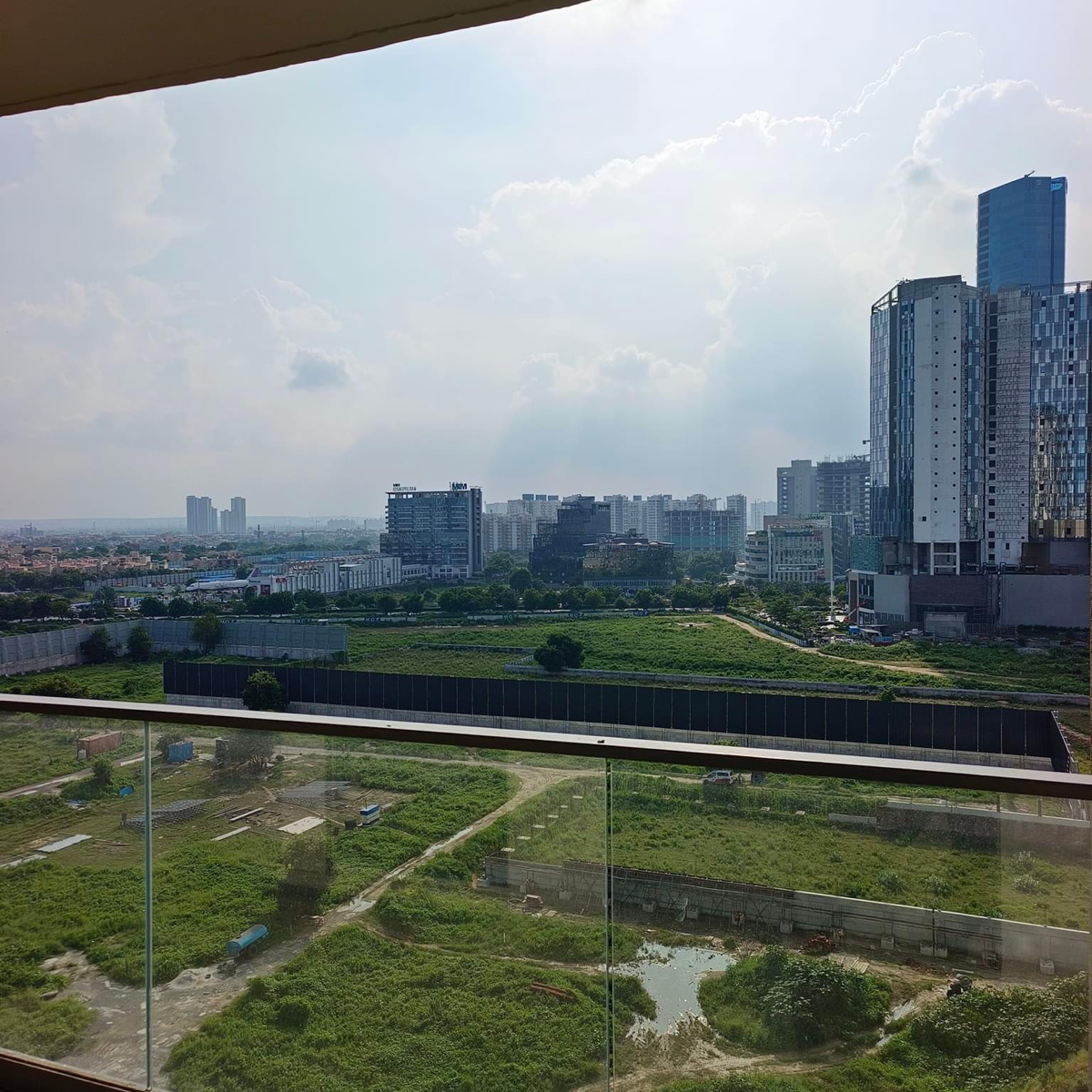 3 BHK + Servant Room,Extra Room Apartment For Sale in Pareena Coban Residences